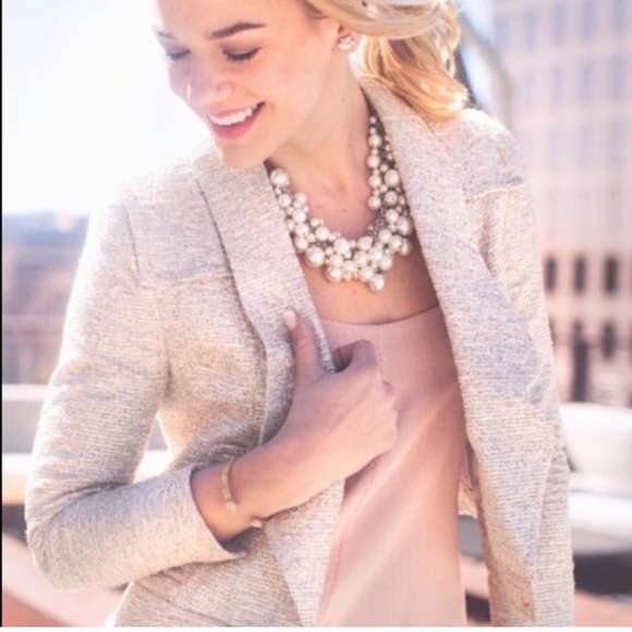 Pearl Statement Necklace - Picture 2 of 7